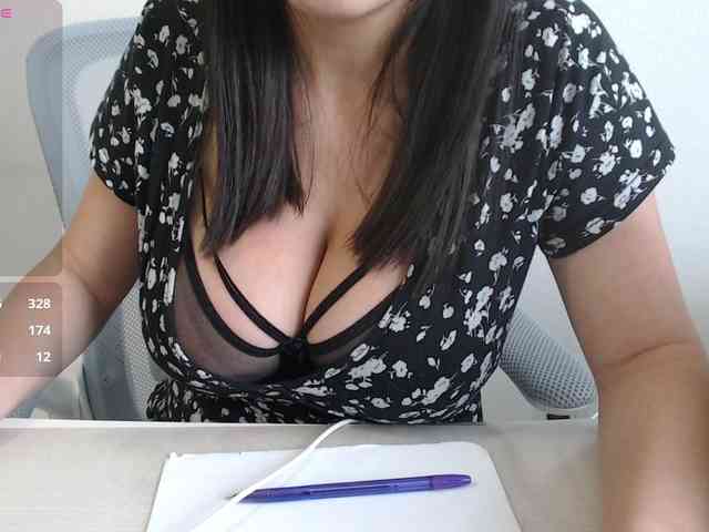 Model: CrazyTitsBest