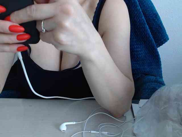 Model: CrazyTitsBest