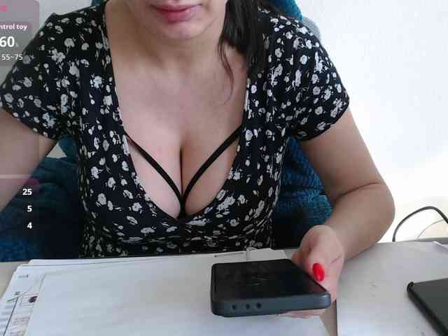 Model: CrazyTitsBest