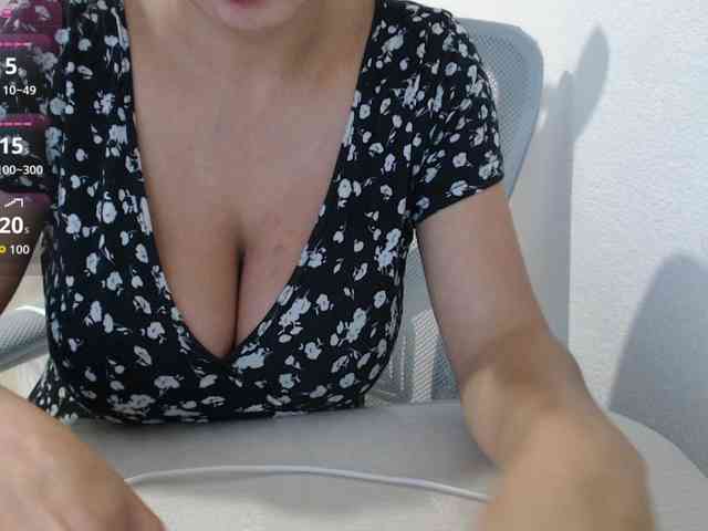 KristinaTitsBest webcam