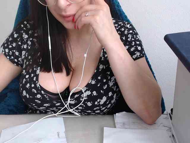 Model: CrazyTitsBest