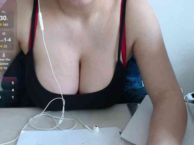 Model: CrazyTitsBest