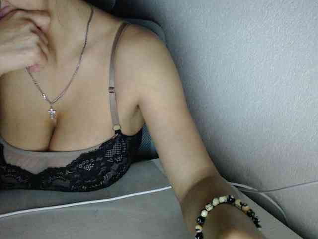 Model: KristinaTitsBest