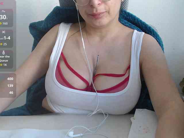 Model: CrazyTitsBest