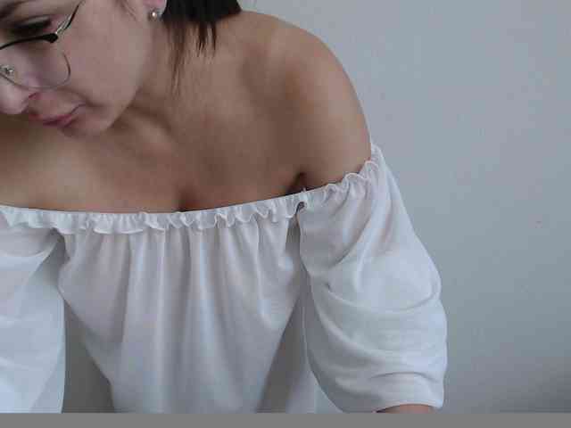CrazyTitsBest webcam