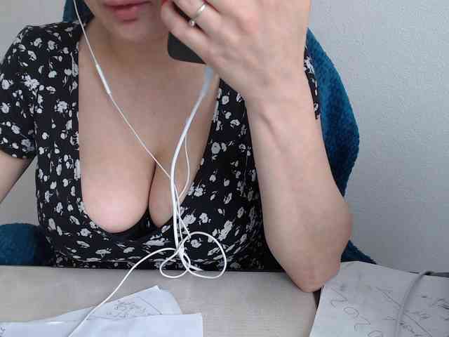 Model: CrazyTitsBest