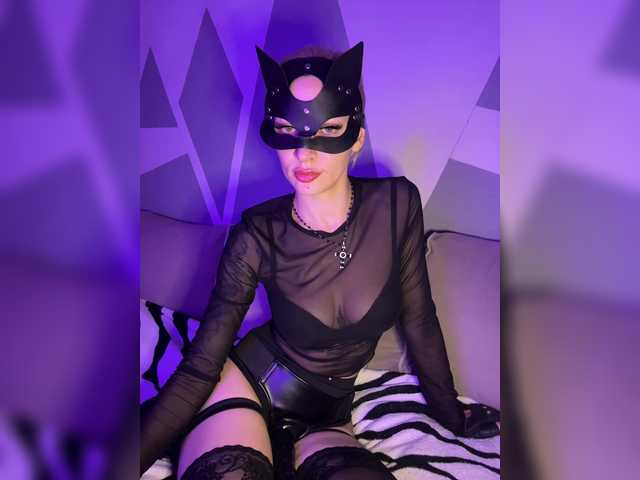 le modèle Milena7774 est en webcam porno dans un show sur le site bongacams, il possède les tags suivants: White/Caucasian,Blonde,Shaved