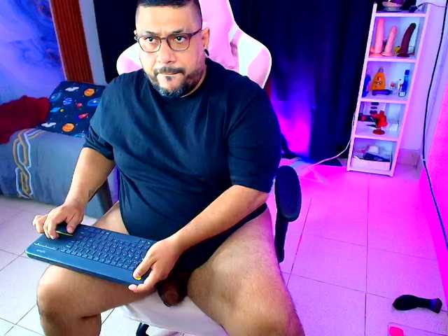blitzo-bigass