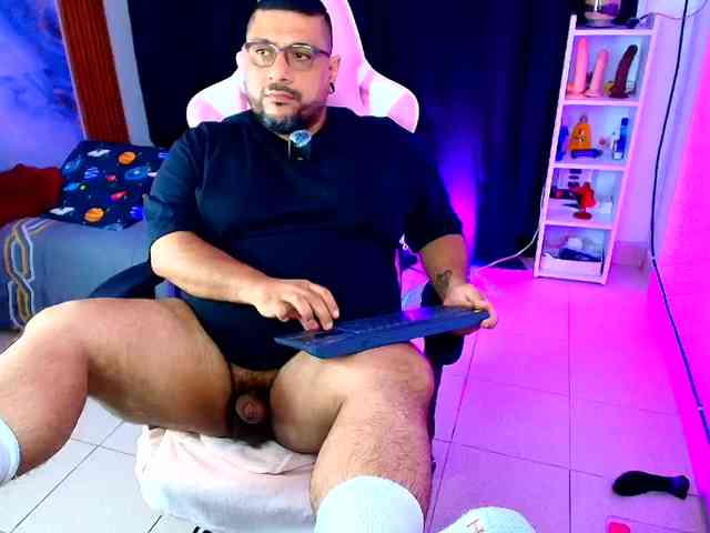 blitzo-bigass