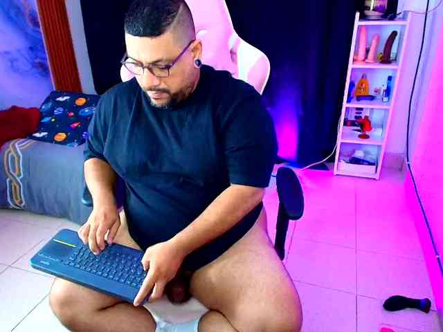 blitzo-bigass