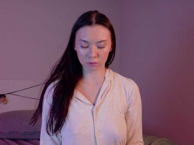 gwenonline's BongaCams show and profile