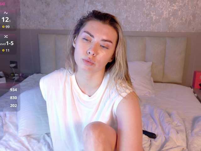 gwenonline live cam on BongaCams