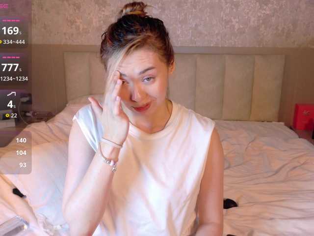 gwenonline live cam on BongaCams