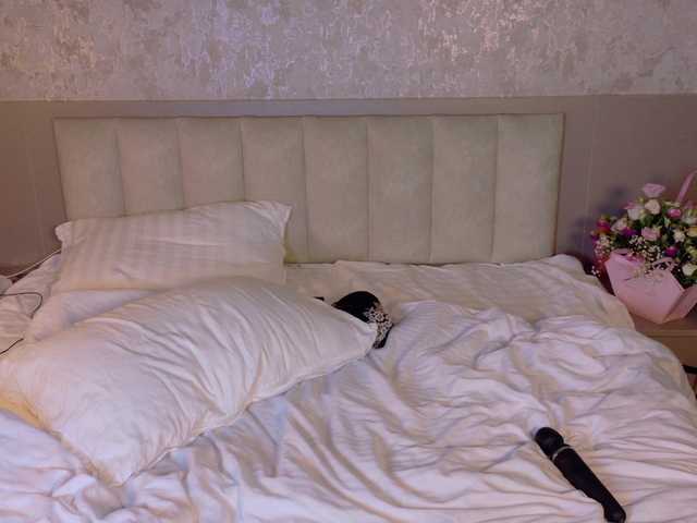 gwenonline live cam on BongaCams