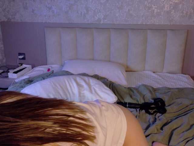 gwenonline live cam on BongaCams