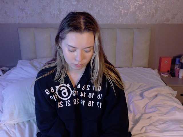 gwenonline live cam on BongaCams