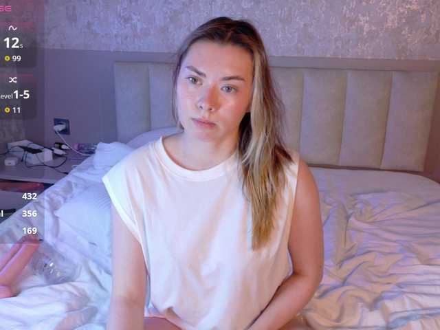 gwenonline live cam on BongaCams