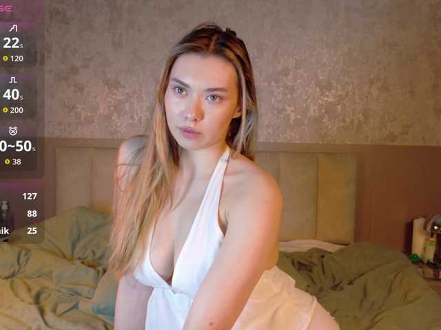gwenonline live cam on BongaCams