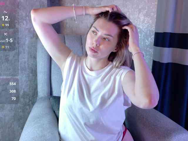 Model: gwenonline