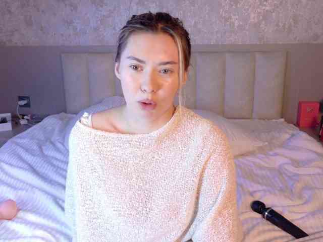 gwenonline's live room