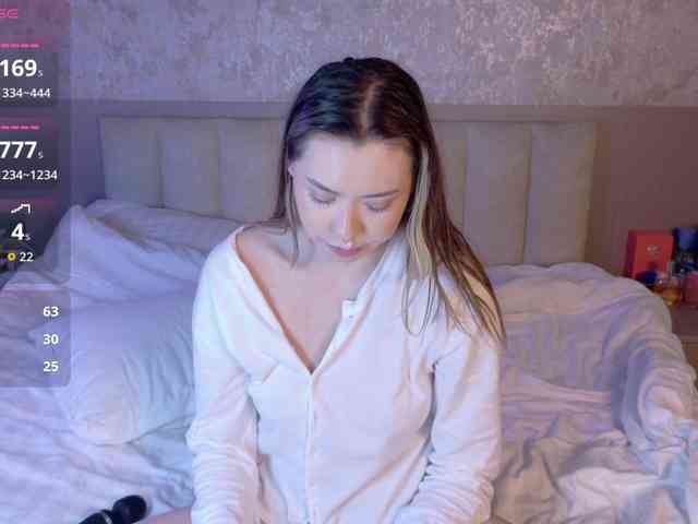 Модель: gwenonline