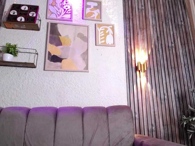 Bootyvero live cam on BongaCams