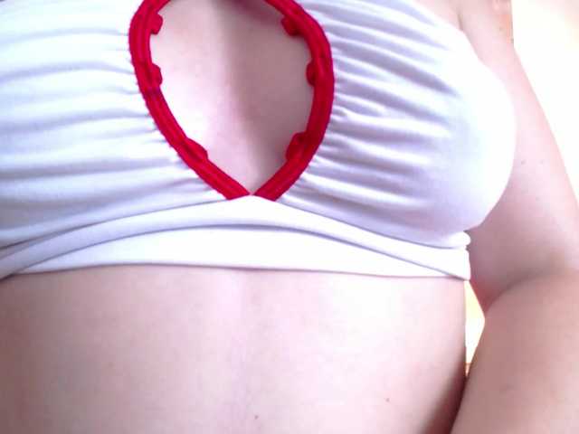 Bootyvero live cam on BongaCams