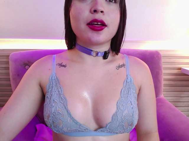 Bootyvero live cam on BongaCams