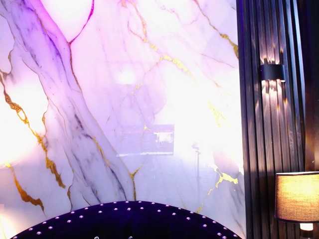 Bootyvero live cam on BongaCams