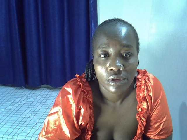 Prettymischy live cam on BongaCams