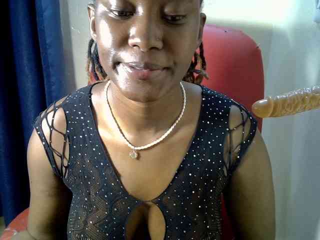 Prettymischy webcam