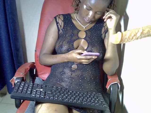 Prettymischy webcam