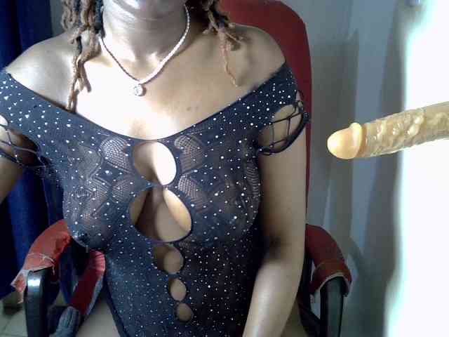 Prettymischy webcam