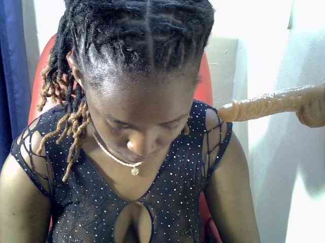 Prettymischy webcam