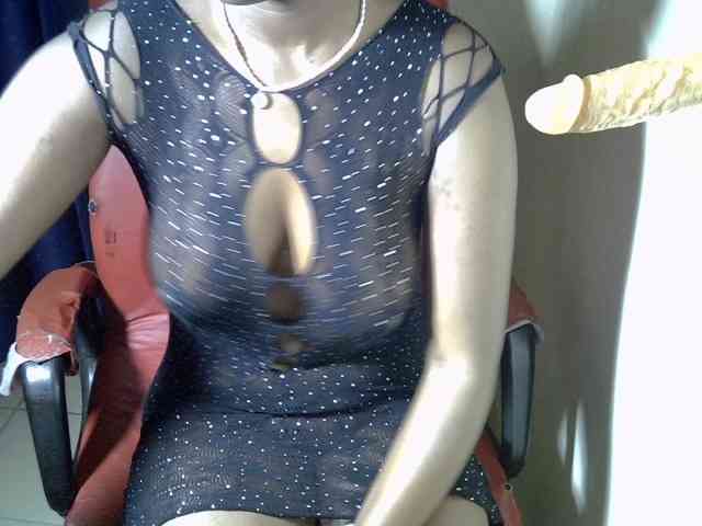 Prettymischy webcam