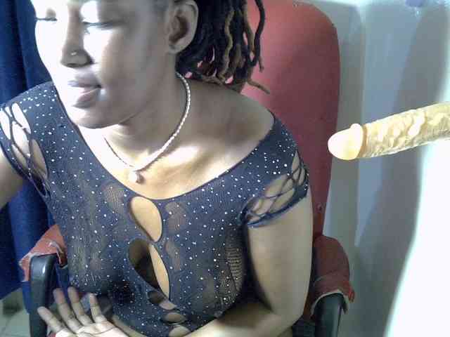 Prettymischy webcam