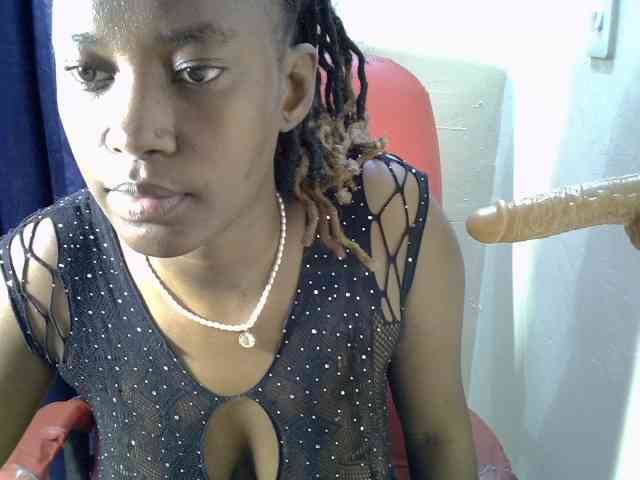 Prettymischy's webcam live show