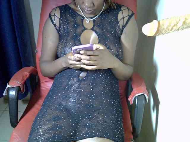 Prettymischy webcam