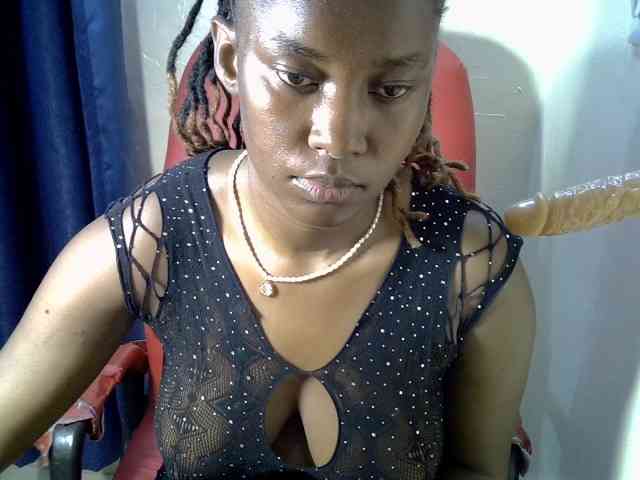 Prettymischy webcam