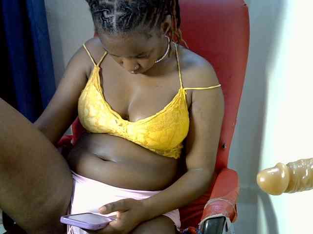 Prettymischy webcam