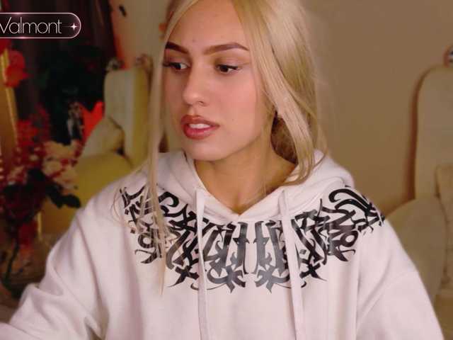 Irii-Valmont live cam on BongaCams