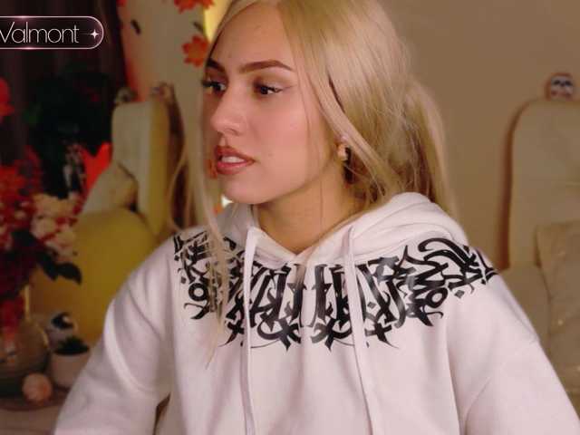 Irii-Valmont live cam on BongaCams