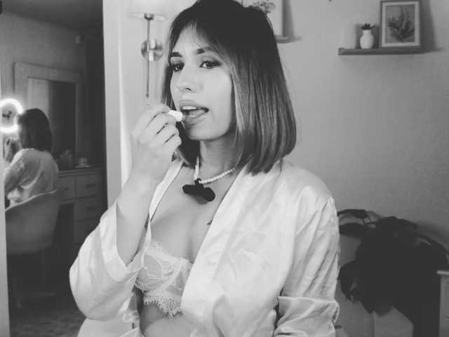 Irii-Valmont live cam on BongaCams