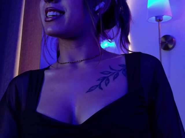 Irii-Valmont live cam on BongaCams
