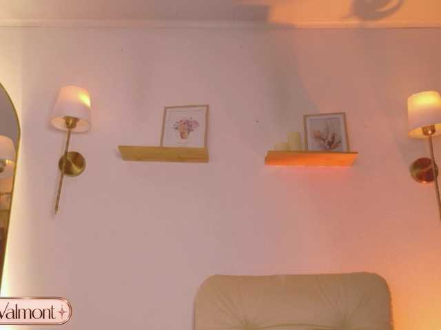 Irii-Valmont live cam on BongaCams
