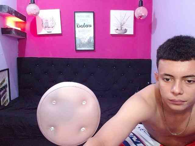 hornyroom webcam
