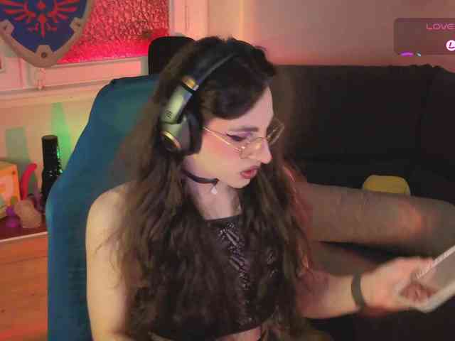 Zesty-Peach Live Webcam on BongaCams
