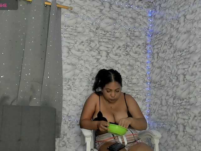 Kittyninaa live cam on BongaCams