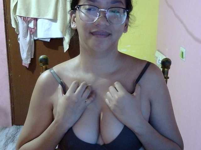 MystiqueMiss live cam on BongaCams