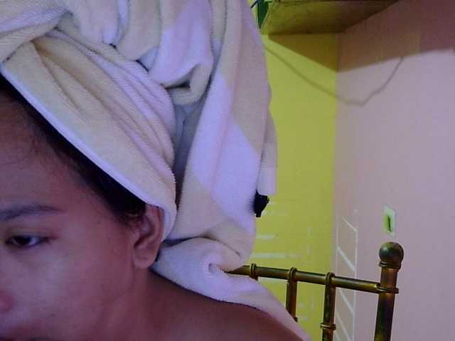 MystiqueMiss live cam on BongaCams